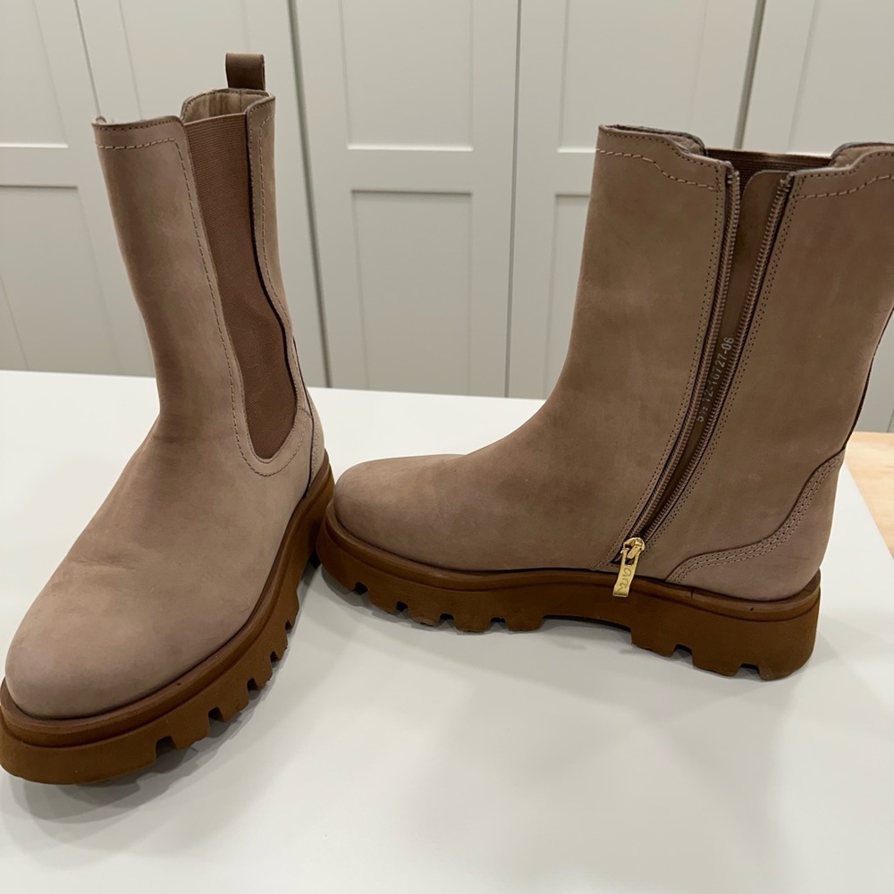 EUC Ara boots size 5.5 (European) (fits about 8.5 US)